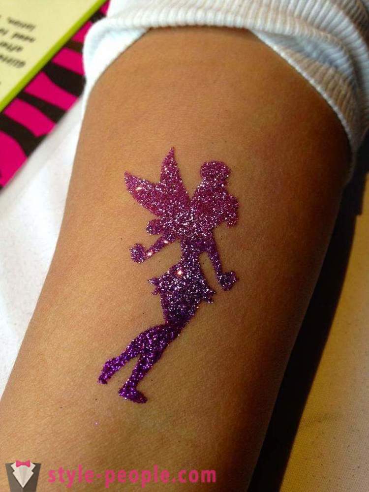 Was ist Glitter-Tattoo? Wie ein Tattoo zu machen.