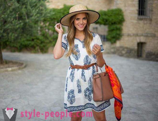 Provence-Stil in der Kleidung. Merkmale Provence-Stil. Schönes Kleid im Stil der Provence