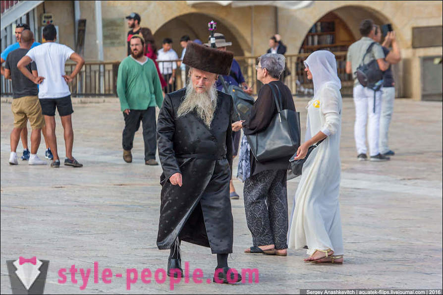 Warum religiöse Juden tragen spezielle Kleidung
