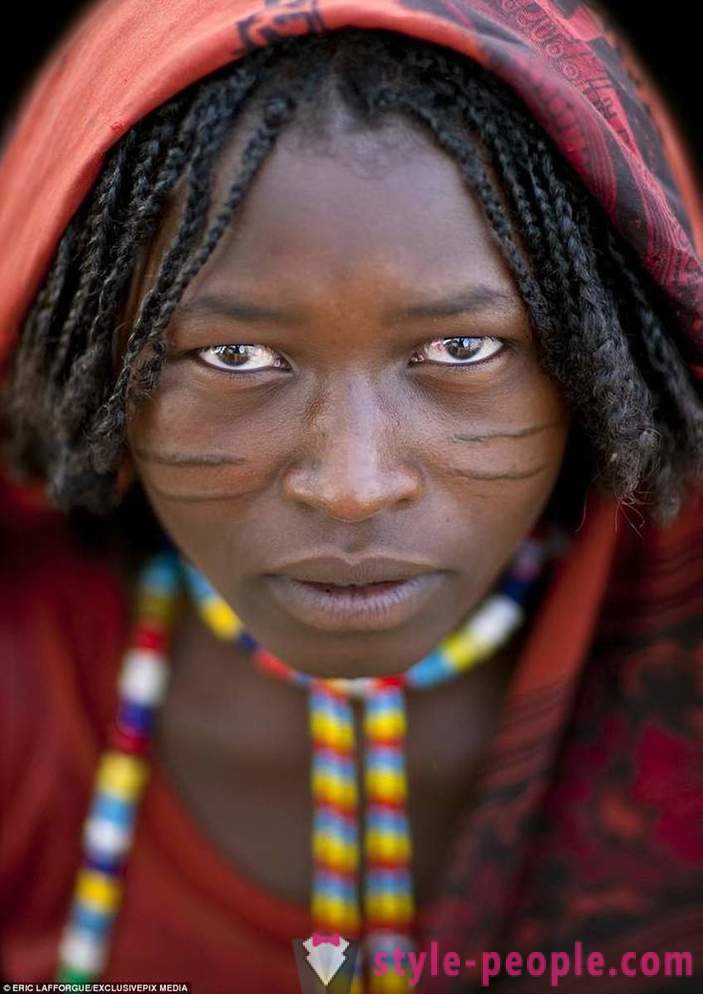 In Afrika schmücken die Narben nicht nur Männer