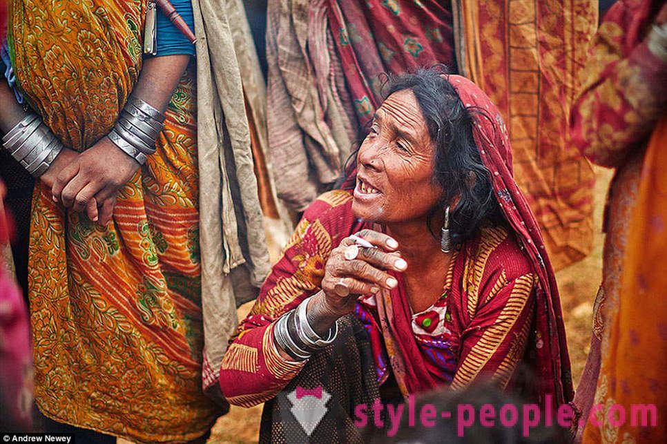 Die letzten Jäger und Sammler: das Leben eines primitiven Stammes in Nepal
