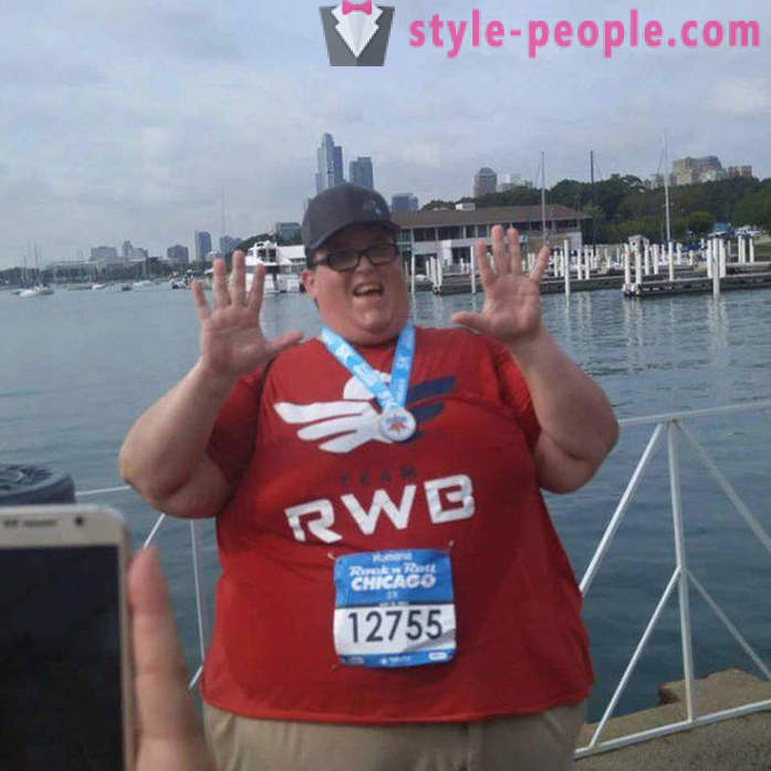 Laufen, ohne zu stoppen: Mann mit einem Gewicht von 250 kg inspiriert Menschen durch sein Beispiel
