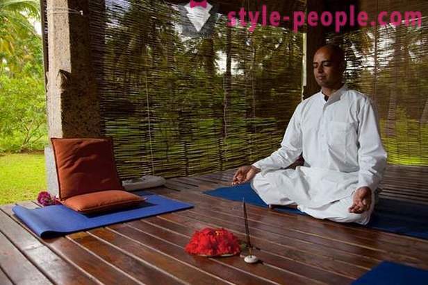 Entspannen Sie sich in der Lotus-Position: wo Yoga zu tun