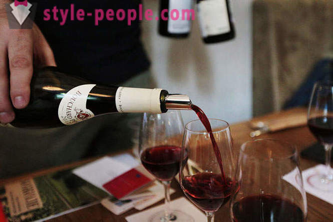 10 Fakten über Beaujolais, dass Sie einen Weinkenner mit grossartigem Geschmack machen