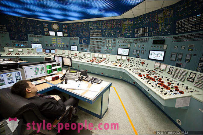 Rundgang durch das Kernkraftwerk Kola
