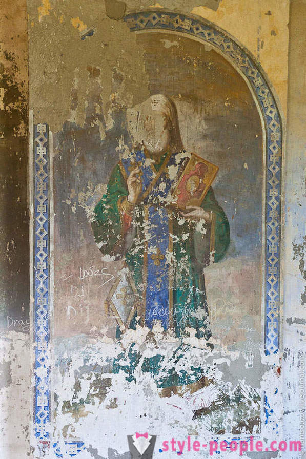 Verlassene Kirchen und Fresken im Gebiet Lipezk