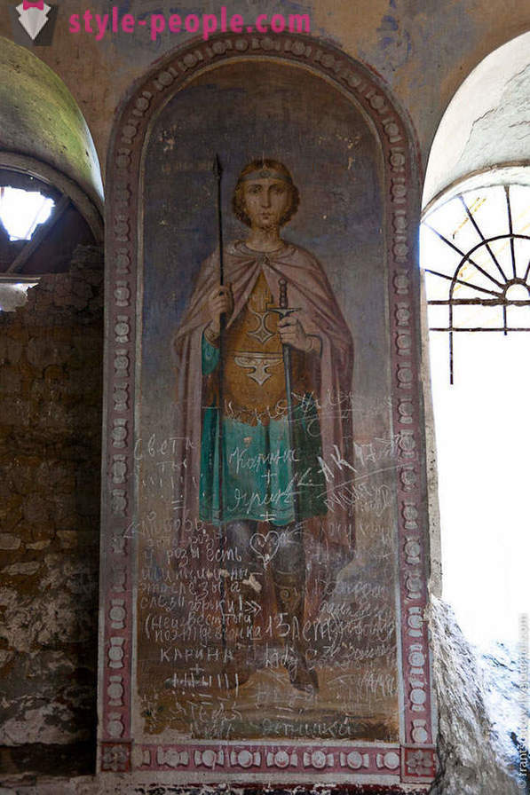 Verlassene Kirchen und Fresken im Gebiet Lipezk