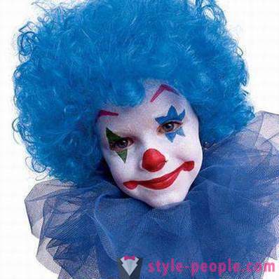 Ferienhaus: Clown Make-up mit den Händen