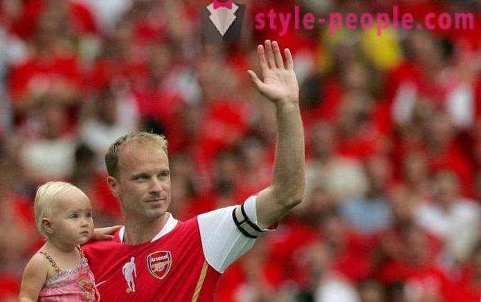 Dennis Bergkamp - Dutch Football-Trainer. Biografie Sportkarriere