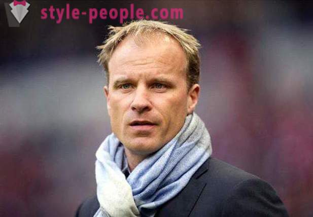 Dennis Bergkamp - Dutch Football-Trainer. Biografie Sportkarriere