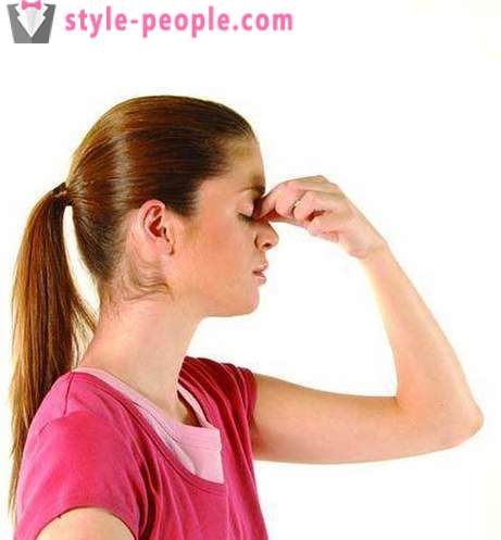 Wie Sie Ihre Nase zu Hause reduzieren: Übung
