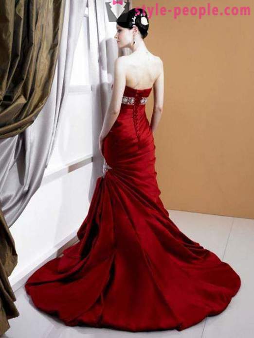 Rotes oder weißes Hochzeitskleid?