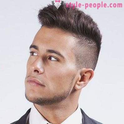 Männer stilvoller Haarschnitt (Foto)