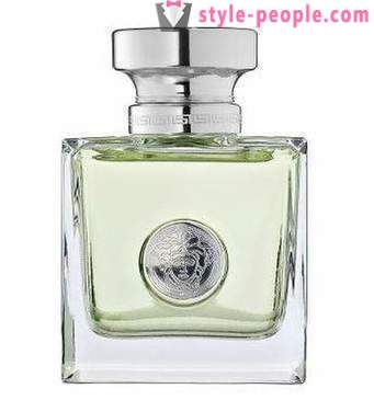 Eine reiche Auswahl an Parfums so bekannte Marken wie „Versace“. Parfüm für Männer