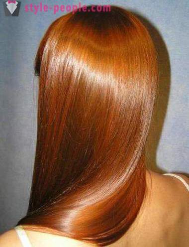 Kupfer Haarfarbe. Besonders Färben und Pflege