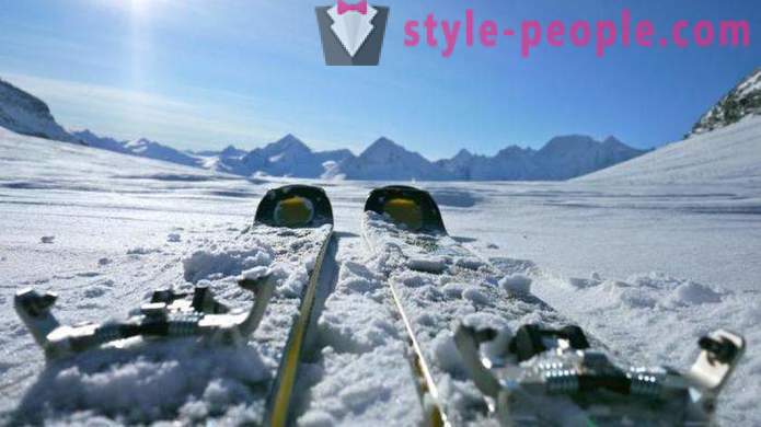 Wie Sie das Skifahren für Erwachsene und Kinder wählen
