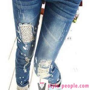 Bold und Mode - Jeans mit Löchern