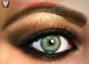 Glow Smaragd. Make-up für grüne Augen